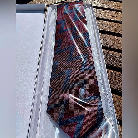 🔥POWER & CLASSIC🔥🆕💯% ETRO AUTHENTIC ZIG ZAG REGIMENTAL MOTIF TIE🎁 - Picture 4 of 14